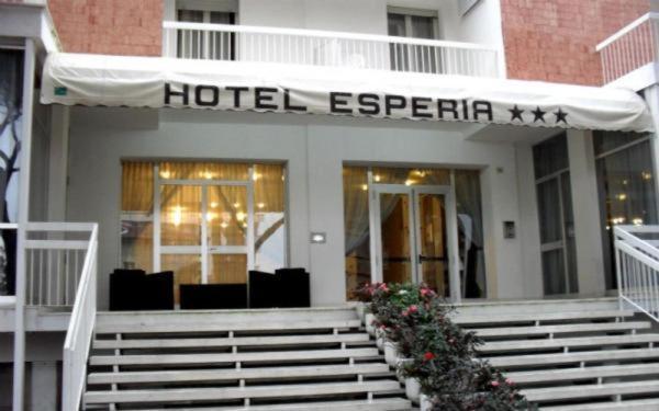 Esperia Beach Hotel 3*